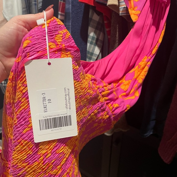 NWT! Pink & orange halter dress! - Picture 3 of 4